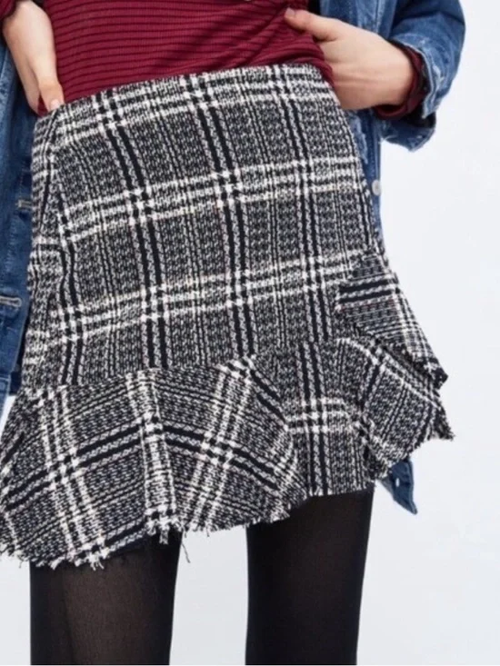 NWOT Zara Black and White Plaid Ruffle Mini Skirt - Picture 1 of 2